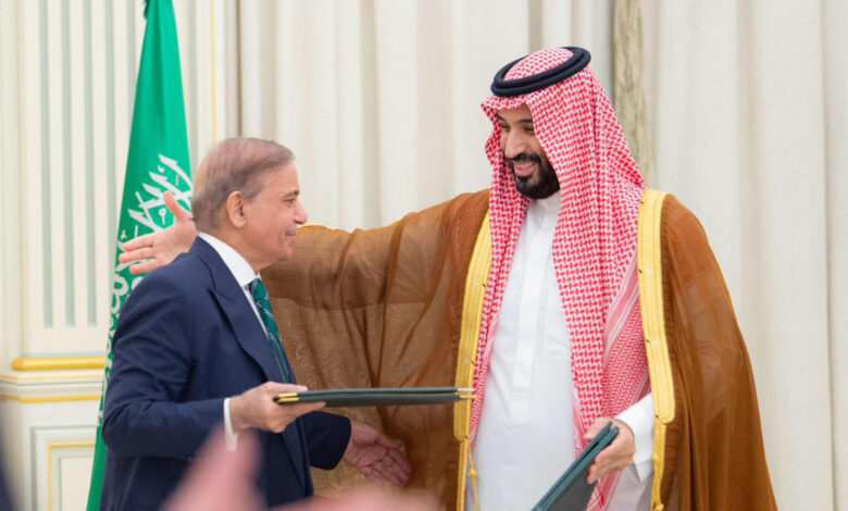 السعودية وباكستان توقعان اتفاقية الدفاع الاستراتيجي المشترك