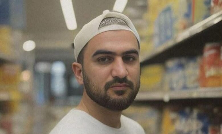 علي الأحمري رائد أعمال وصانع محتوى